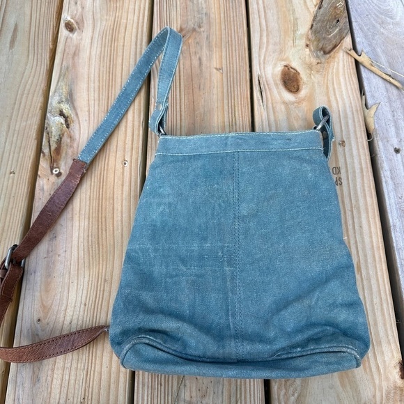 Mona B Cross City Ocean Canvas Tassel Detail Leather Crossbody Bag - Picture 6 of 11